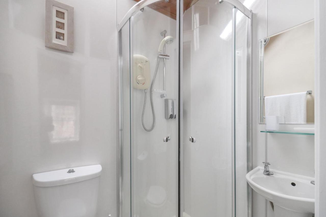 Whinstone Holiday Home In Falkland - Sleeps 8 Екстериор снимка
