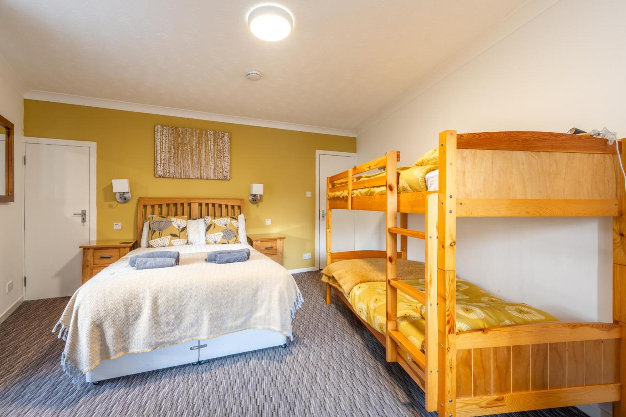 Whinstone Holiday Home In Falkland - Sleeps 8 Екстериор снимка